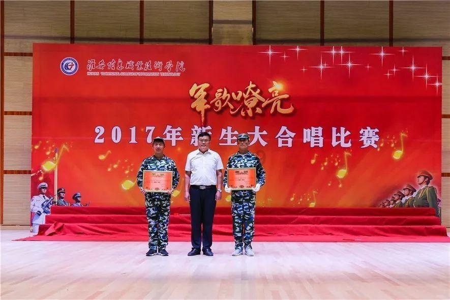 内蒙古自治区阿鲁科尔沁旗发布大风蓝色预警