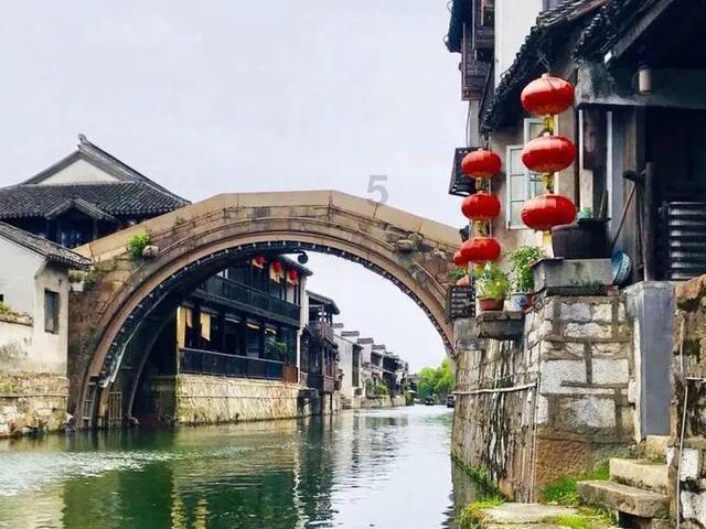 拜仁目标？特里皮尔本赛季送出54记关键传球，五大联赛后卫最多