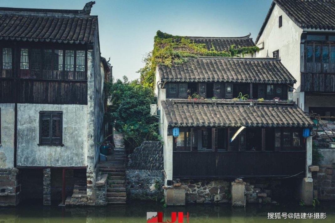 中国最冷小镇呼中崭新画卷摄影作品展亮相哈尔滨惊艳冰城